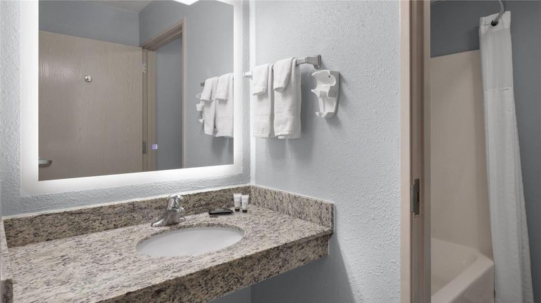 <b>AmericInn Lodge/Suites Douglas Saugatuck Room</b>. Images powered by <a href="https://iceportal.shijigroup.com/" title="IcePortal" target="_blank">IcePortal</a>.