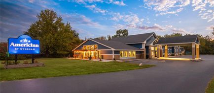 AmericInn Lodge/Suites Douglas Saugatuck Exterior