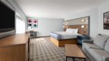 AmericInn Lodge/Suites Douglas Saugatuck Suite