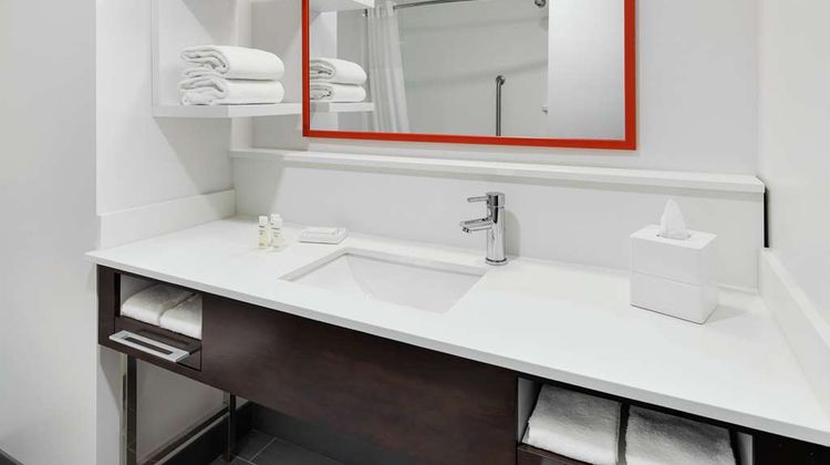 Hampton Inn & Suites Chicago/Waukegan Room