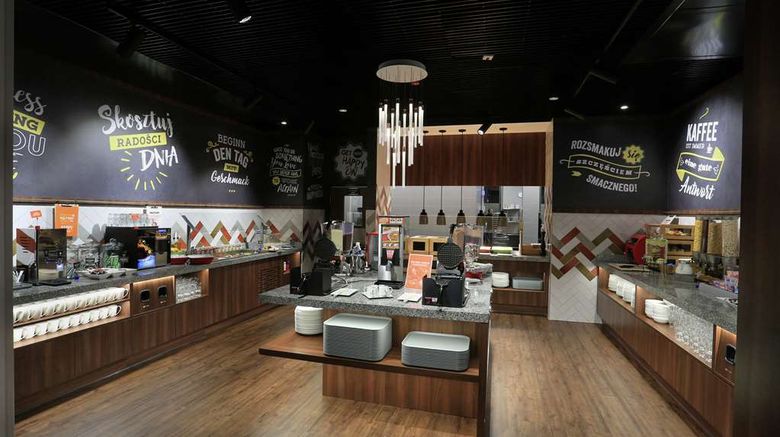 <b>Hampton by Hilton Gdansk Old Town Restaurant</b>. Images powered by <a href="https://iceportal.shijigroup.com/" title="IcePortal" target="_blank">IcePortal</a>.