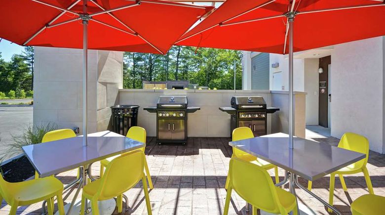<b>Home2 Suites by Hilton Queensbury Exterior</b>. Images powered by <a href="https://iceportal.shijigroup.com/" title="IcePortal" target="_blank">IcePortal</a>.