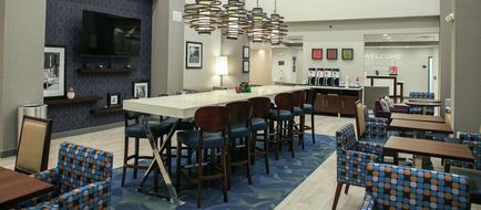 Hampton Inn & Suites Mount Laurel Lobby