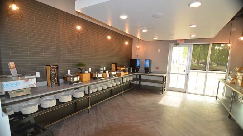 <b>Best Western Premier Ankeny Hotel Restaurant</b>. Images powered by <a href="https://iceportal.shijigroup.com/" title="IcePortal" target="_blank">IcePortal</a>.