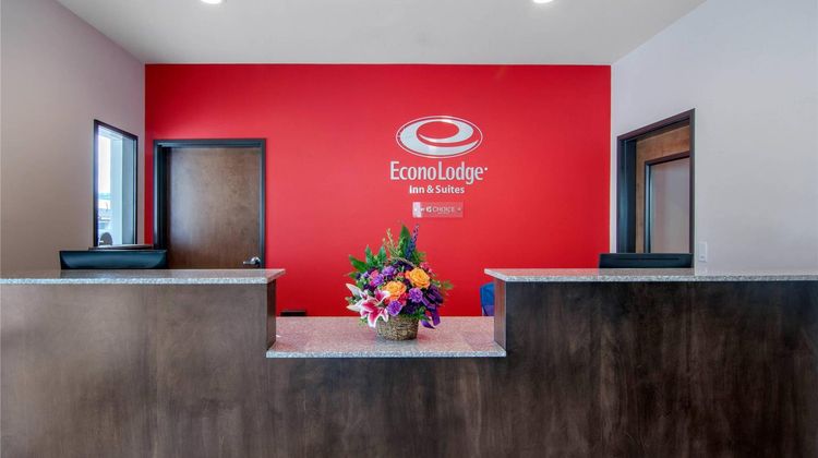 Econo Lodge Inn & Suites Lobby