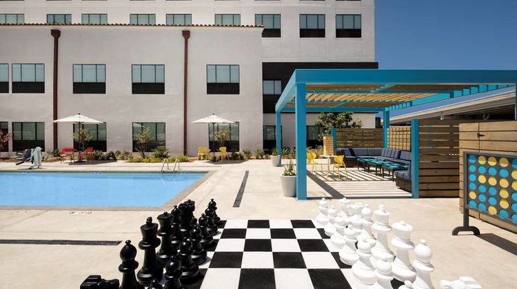 Tru by Hilton Downtown Riverwalk Pool
