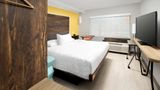 Tru by Hilton Downtown Riverwalk Room