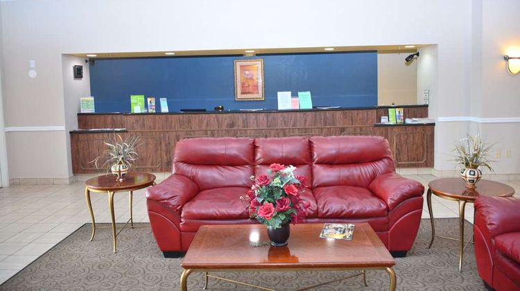 Baymont Inn & Suites Brenham Lobby