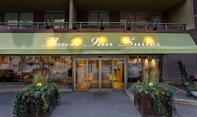 Town Inn Suites Exterior