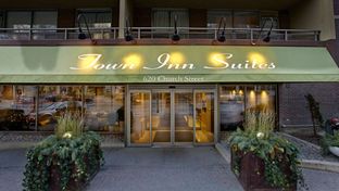 Town Inn Suites
