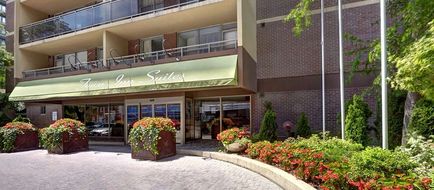 Town Inn Suites Exterior