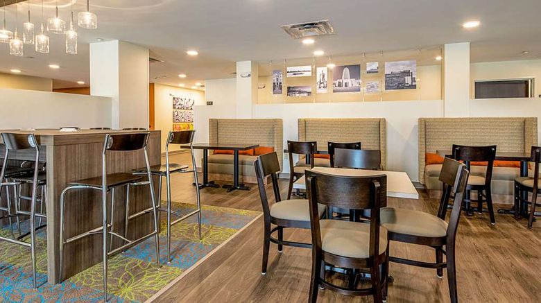 <b>MainStay Suites Geismar Restaurant</b>. Images powered by <a href="https://iceportal.shijigroup.com/" title="IcePortal" target="_blank">IcePortal</a>.