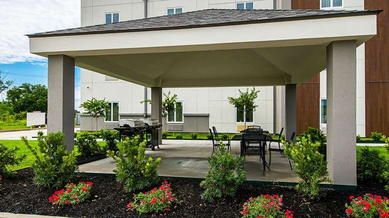 <b>MainStay Suites Geismar Exterior</b>. Images powered by <a href="https://iceportal.shijigroup.com/" title="IcePortal" target="_blank">IcePortal</a>.