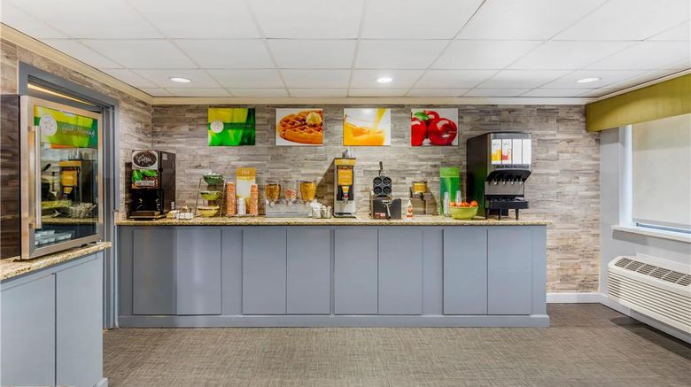 <b>Quality Inn & Suites Raleigh Airport Restaurant</b>. Images powered by <a href="https://iceportal.shijigroup.com/" title="IcePortal" target="_blank">IcePortal</a>.