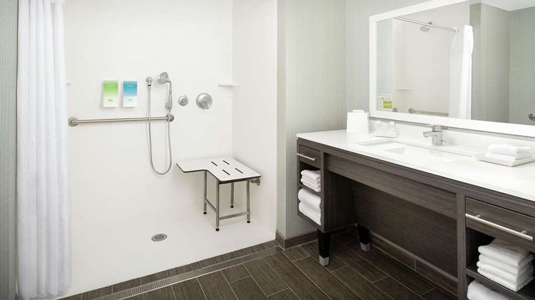Home2 Suites Charlottesville Dtwn Room