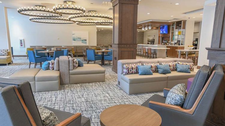 Hilton Garden Inn Cincinnati Midtown Lobby