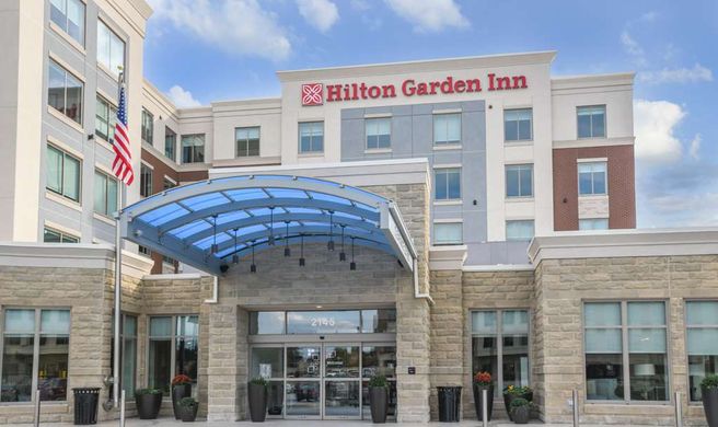 Hilton Garden Inn Cincinnati Midtown Exterior