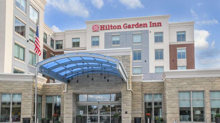 Hilton Garden Inn Cincinnati Midtown Exterior