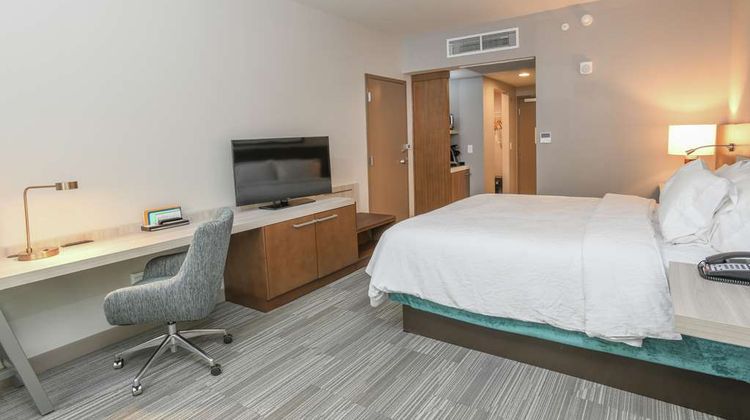 Hilton Garden Inn Cincinnati Midtown Room