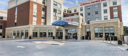 Hilton Garden Inn Cincinnati Midtown Exterior
