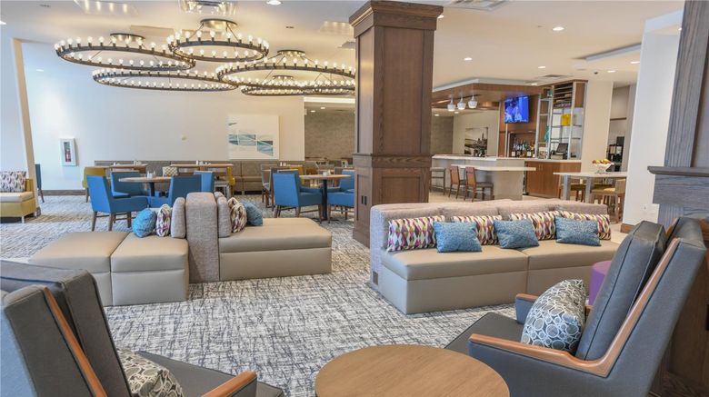 <b>Hilton Garden Inn Cincinnati Midtown Lobby</b>. Images powered by <a href="https://iceportal.shijigroup.com/" title="IcePortal" target="_blank">IcePortal</a>.