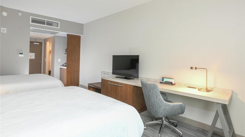 <b>Hilton Garden Inn Cincinnati Midtown Room</b>. Images powered by <a href="https://iceportal.shijigroup.com/" title="IcePortal" target="_blank">IcePortal</a>.