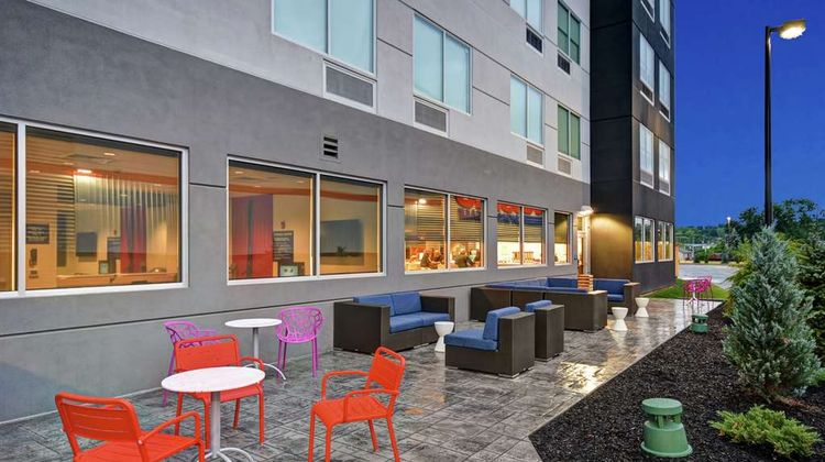 Tru by Hilton Syracuse-Camillus Exterior