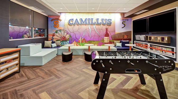 Tru by Hilton Syracuse-Camillus Lobby