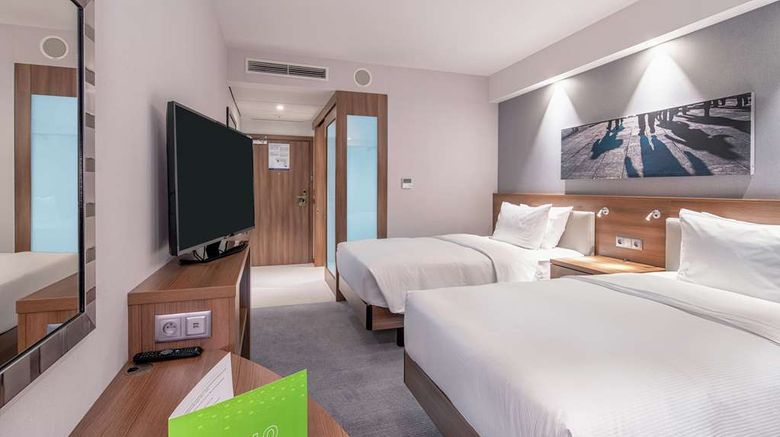 <b>Hampton by Hilton Warsaw Mokotow Room</b>. Images powered by <a href="https://iceportal.shijigroup.com/" title="IcePortal" target="_blank">IcePortal</a>.