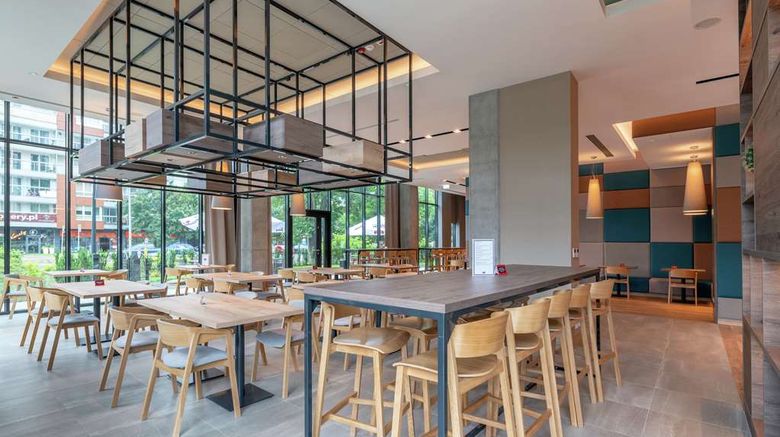 <b>Hampton by Hilton Warsaw Mokotow Restaurant</b>. Images powered by <a href="https://iceportal.shijigroup.com/" title="IcePortal" target="_blank">IcePortal</a>.