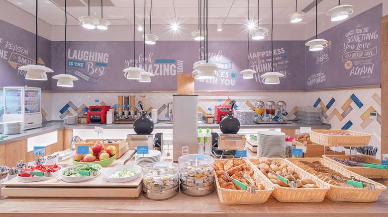 <b>Hampton by Hilton Warsaw Mokotow Restaurant</b>. Images powered by <a href="https://iceportal.shijigroup.com/" title="IcePortal" target="_blank">IcePortal</a>.