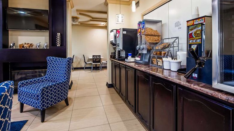<b>SureStay Plus Hotel San Antonio Airport Restaurant</b>. Images powered by <a href="https://iceportal.shijigroup.com/" title="IcePortal" target="_blank">IcePortal</a>.