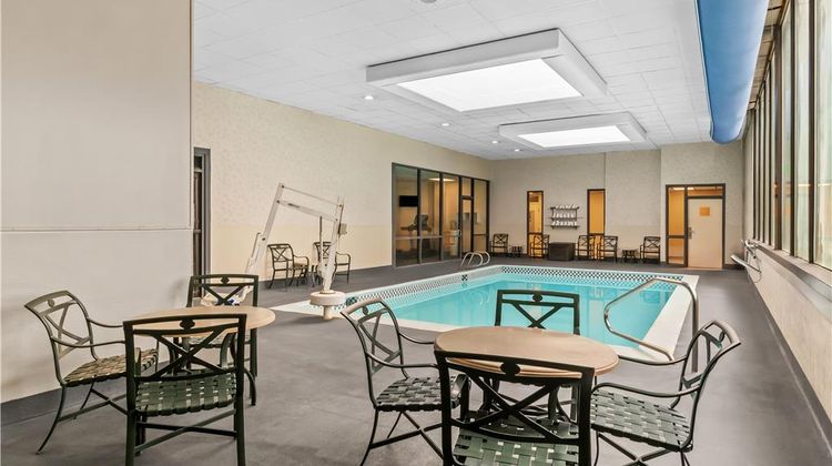 Red Lion Hotel & Conference Cnt Cheyenne Pool