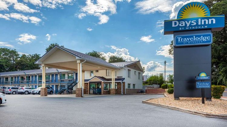 Days Inn by Wyndham Harpers Ferry Exterior
