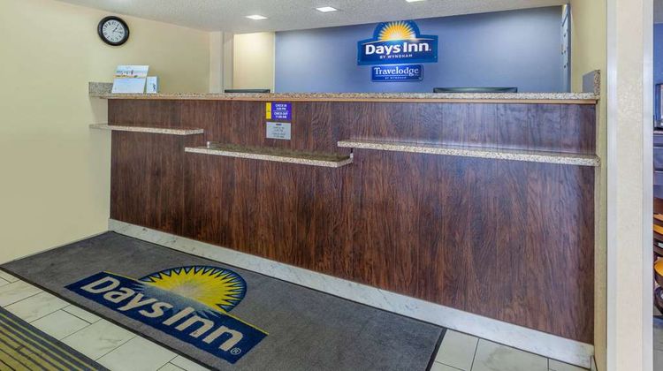Days Inn by Wyndham Harpers Ferry Lobby
