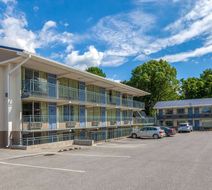 Days Inn by Wyndham Harpers Ferry Exterior