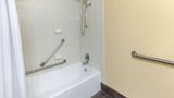 Days Inn & Suites Grand Rapids near Dtwn Room