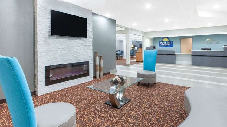 Days Inn & Suites Grand Rapids near Dtwn Lobby