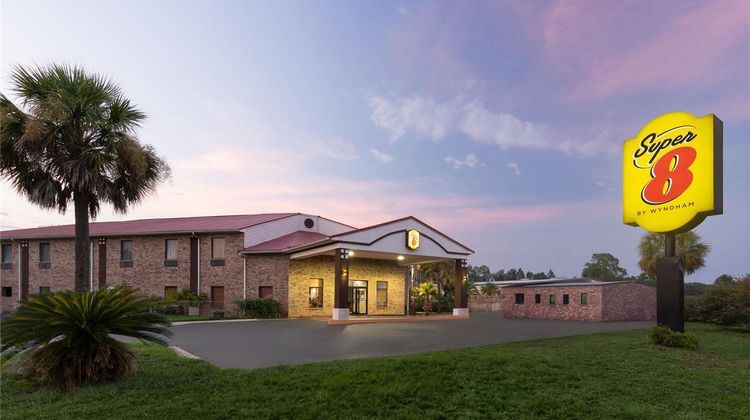 Super 8 Motel Exterior