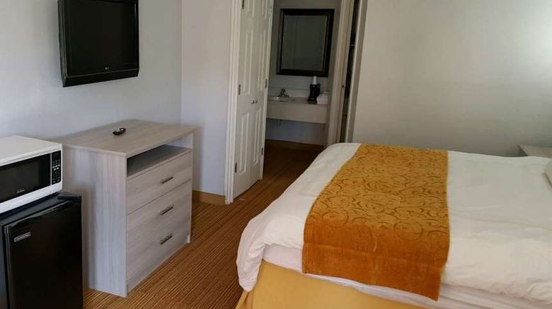 <b>Days Inn Williamsburg Room</b>. Images powered by <a href="https://iceportal.shijigroup.com/" title="IcePortal" target="_blank">IcePortal</a>.