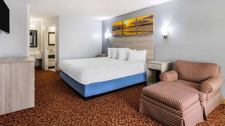 Days Inn Williamsburg Suite