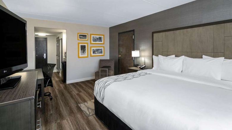 <b>La Quinta Inn & Stes Raleigh Downtown N Room</b>. Images powered by <a href="https://iceportal.shijigroup.com/" title="IcePortal" target="_blank">IcePortal</a>.