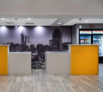 La Quinta Inn & Stes Raleigh Downtown N Lobby