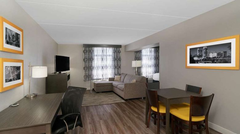 <b>La Quinta Inn & Stes Raleigh Downtown N Suite</b>. Images powered by <a href="https://iceportal.shijigroup.com/" title="IcePortal" target="_blank">IcePortal</a>.