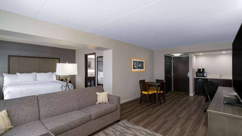 <b>La Quinta Inn & Stes Raleigh Downtown N Suite</b>. Images powered by <a href="https://iceportal.shijigroup.com/" title="IcePortal" target="_blank">IcePortal</a>.