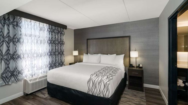 La Quinta Inn & Stes Raleigh Downtown N Suite