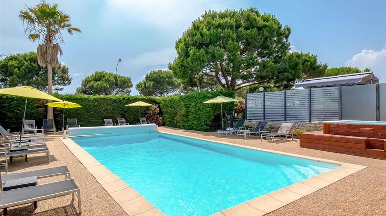 <b>ibis Styles Frejus Saint-Raphael Pool</b>. Images powered by <a href="https://iceportal.shijigroup.com/" title="IcePortal" target="_blank">IcePortal</a>.