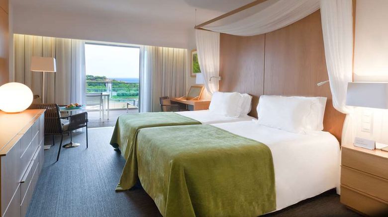 <b>Epic Sana Algarve Hotel Room</b>. Images powered by <a href="https://iceportal.shijigroup.com/" title="IcePortal" target="_blank">IcePortal</a>.