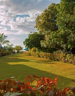 Travellers Beach Resort