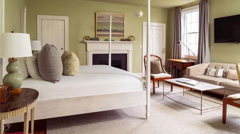 <b>The Clifton Room</b>. Images powered by <a href="https://iceportal.shijigroup.com/" title="IcePortal" target="_blank">IcePortal</a>.